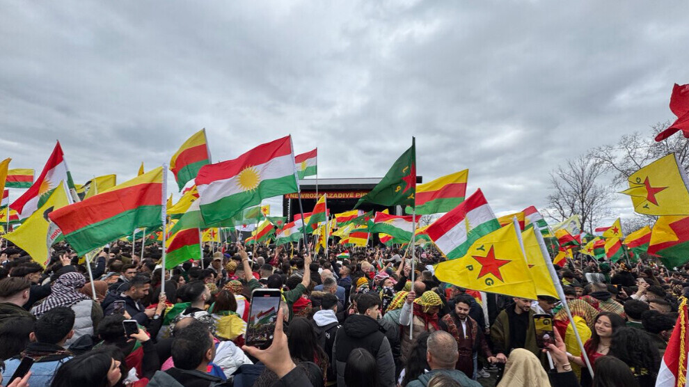 ALLEMAGNE. Des dizaines de milliers de Kurdes célèbrent le Newroz à ...