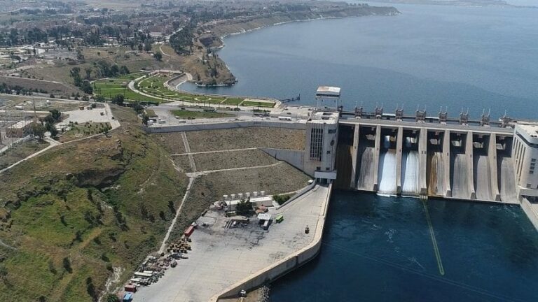 ROJAVA. Baisse dangereuse du niveau du barrage de l’Euphrate
