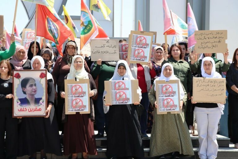 Les femmes disent « non » aux assassins des femmes dans la nouvelle Syrie