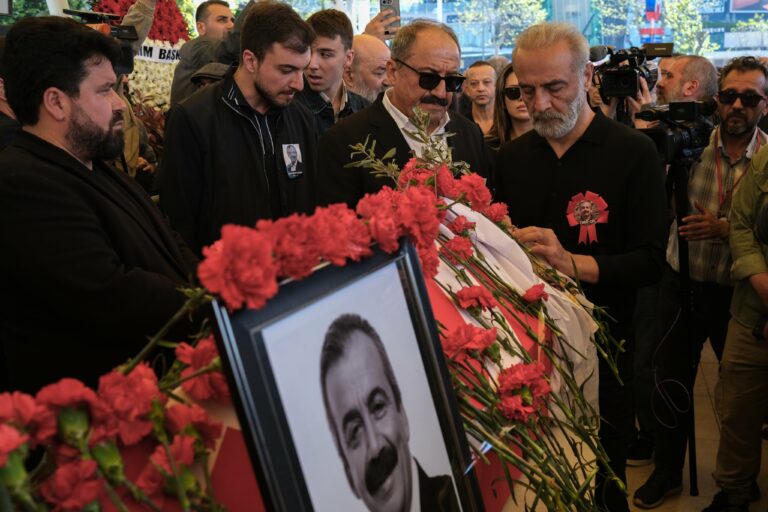 TURQUIE. Une rue de la province de Diyarbakir portera le nom de Sırrı Süreyya Önder