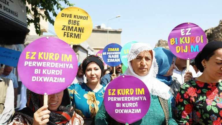 « La langue kurde doit être une cause nationale »
