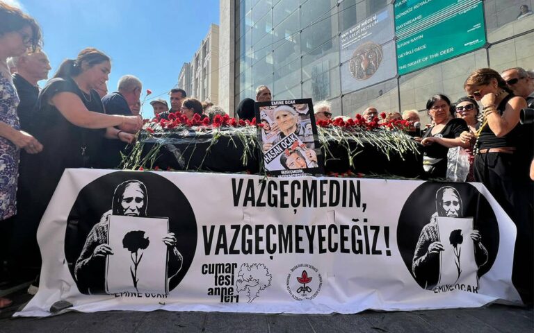 TURQUIE. Emine Ocak, symbole des Mères du samedi, inhumée à Istanbul