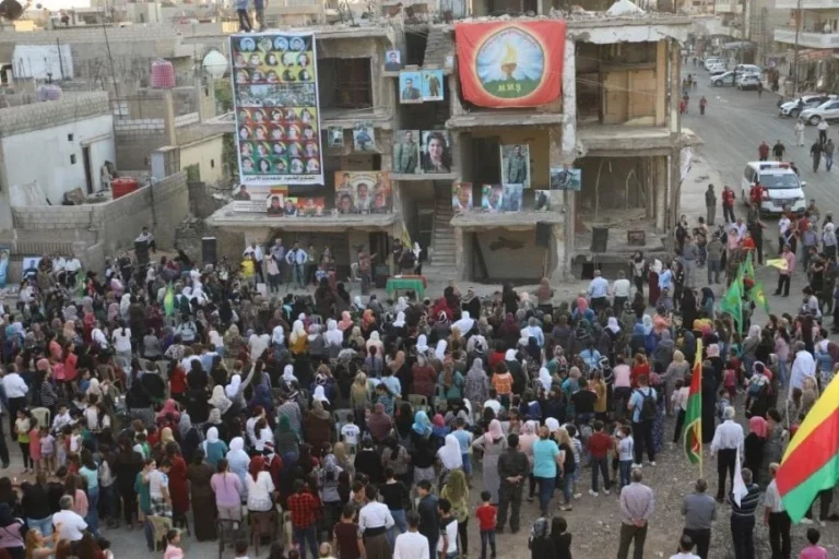 ROJAVA. Qamishlo commémore le massacre du 27 juillet 2016