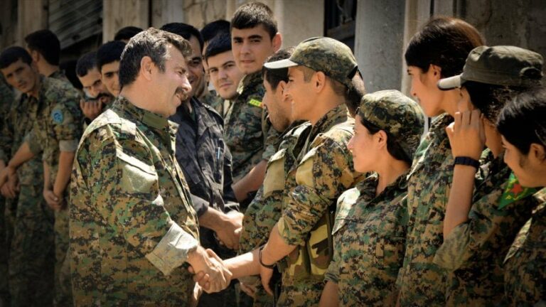 ROJAVA. Le commandant Nuradin Sofi sera inhumé à Qamishlo