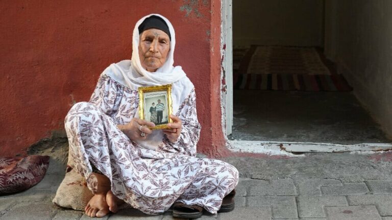 TURQUIE. Une mère kurde de 92 ans veut voir son fils libéré avant de mourir