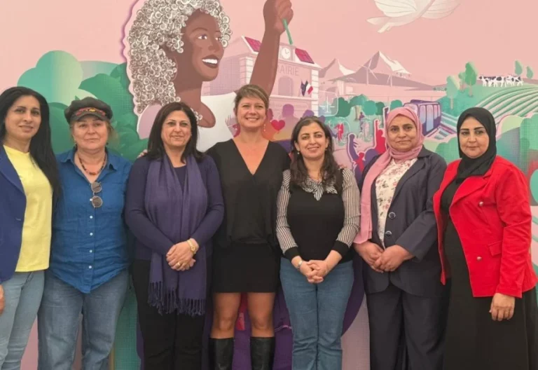 La délégation de femmes du Rojava rencontre des représentants de partis politiques français