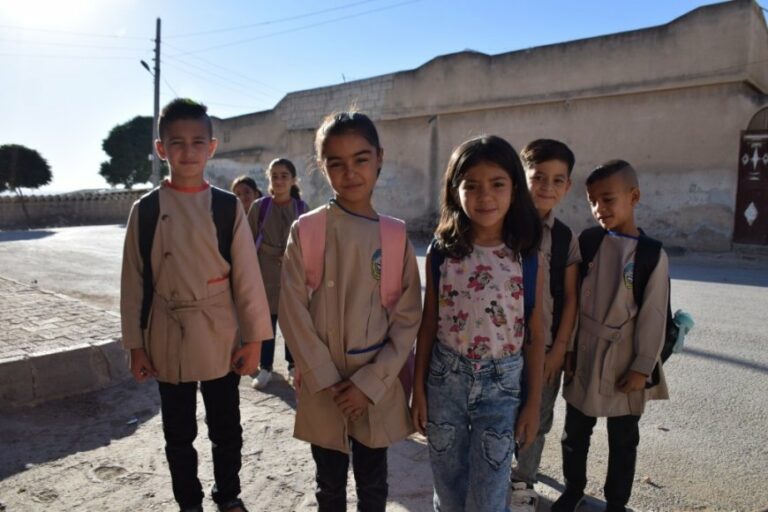 Les enfants du Rojava reprennent le chemin de l’école