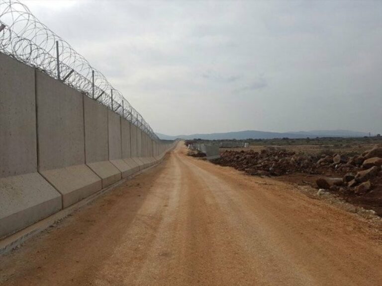 ROJAVA. L’armée turque empêche les agriculteurs de labourer leurs champs