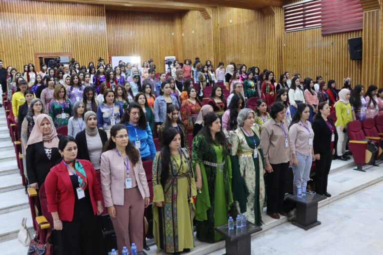 ROJAVA. Ouverture de la 4e conférence de l’Union des femmes journalistes