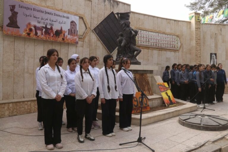 ROJAVA. Hommage aux 180 enfants brûlés vifs dans le cinéma Amudê il y a 65 ans