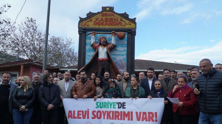 TURQUIE. Les Alévis dénoncent le massacre des Alaouites en Syrie