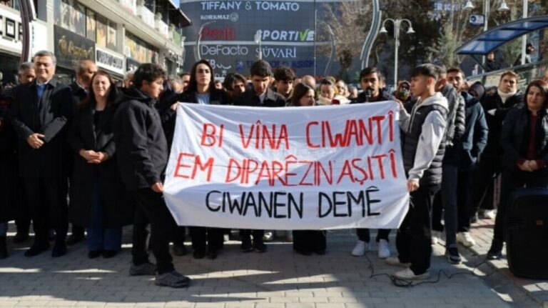 TURQUIE. Un militant kurde torturé et menacé par des hommes masqués