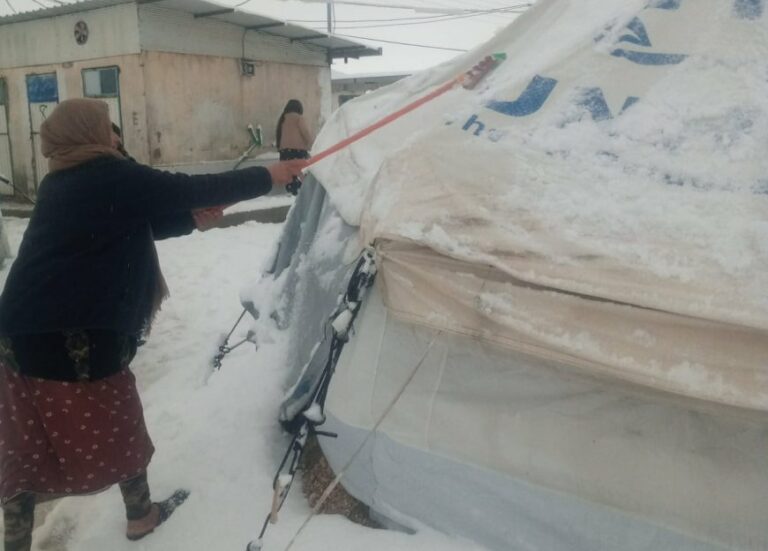 ROJAVA. Camps de réfugiés sous la neige