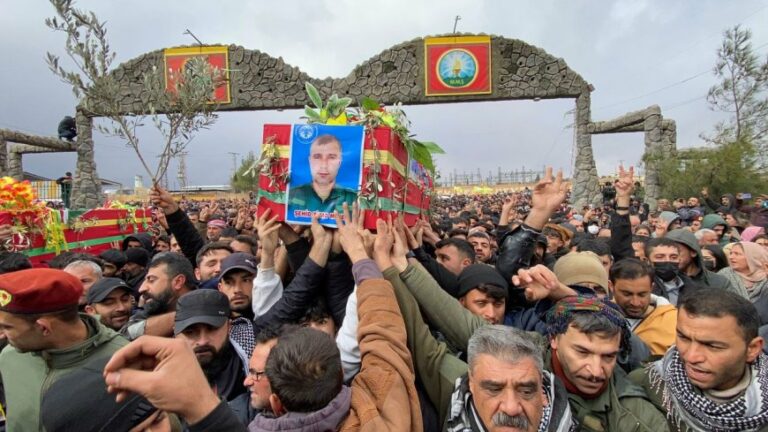 ROJAVA. Kobanê pleure le commandant Ziyad Halab et ses camarades