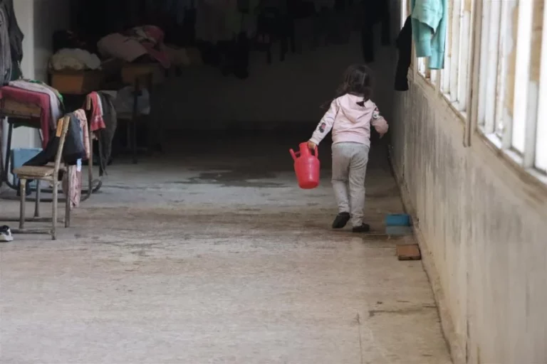 ROJAVA. Les écoles transformées en abris pour les réfugiés