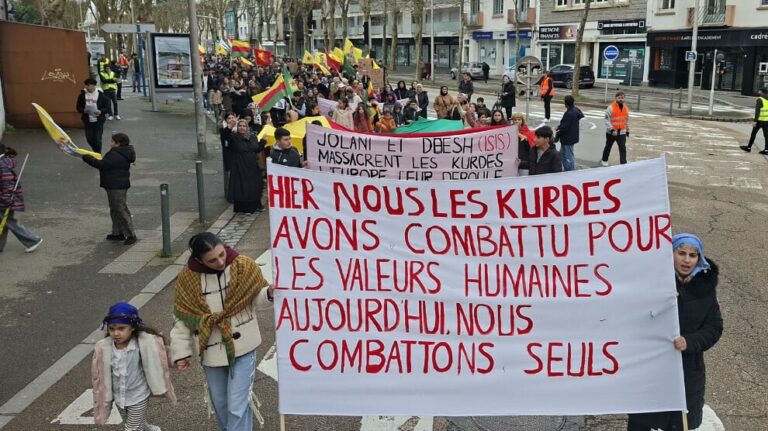 BRETAGNE. Les Kurdes manifestent pour le Rojava