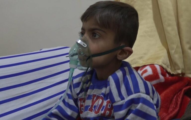 ROJAVA. Un autre enfant est mort à cause du siège imposé à Kobanê