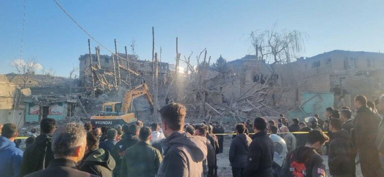 IRAN. Au moins 1 500 morts, dont 200 civils, en trois jours de guerre