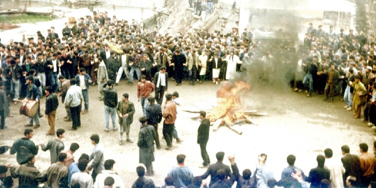 KURDISTAN. Le Newroz de Cizre dédié aux victimes du massacre de 1992
