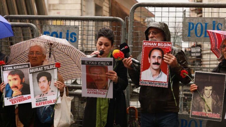 TURQUIE. Les mères du samedi demandent justice pour Ilyas Eren