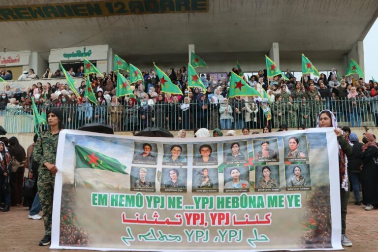 ROJAVA. Les femmes mobilisées pour l&rsquo;intégration des YPJ