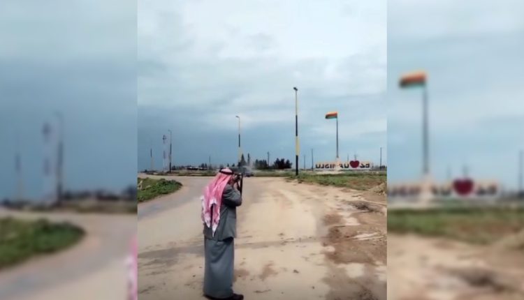 ROJAVA. Arrestation d&rsquo;un homme ayant tiré sur le drapeau kurde à l&rsquo;entrée de Qamishlo
