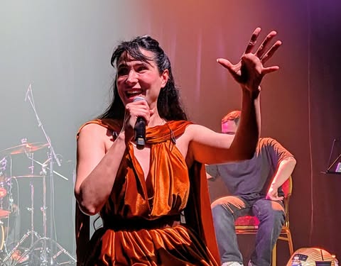 Rûken au Palais des Glaces : une voix kurde entre frissons et résistance