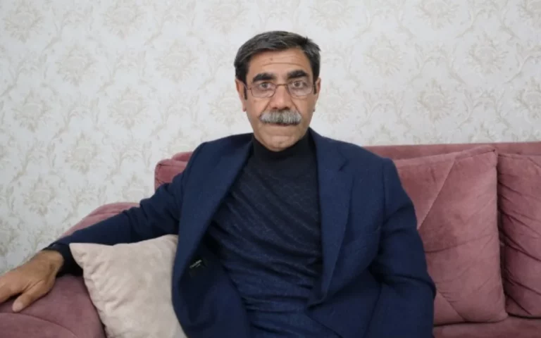 TURQUIE. Un Kurde écrit 11 livres en 30 ans captivité où il apprend à lire et écrire