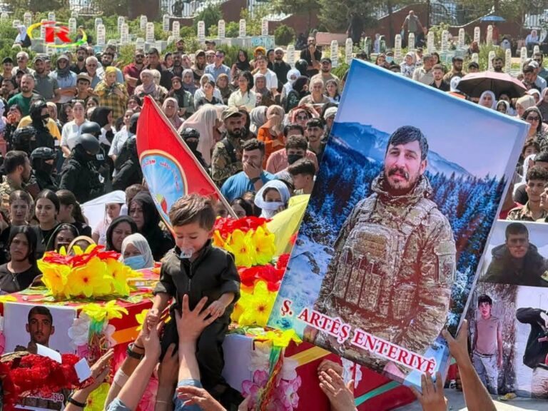 Qamishlo pleure deux héros tombés face aux gangs islamistes