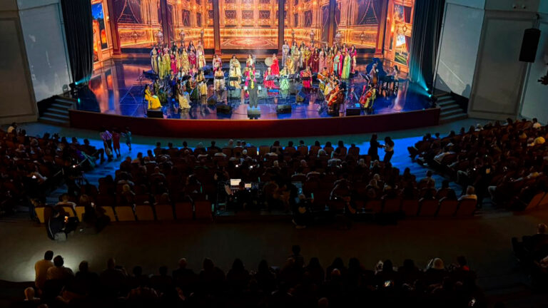 L&rsquo;ensemble féminin kurde, Keçên Kurdistanê en concert à Silêmanî